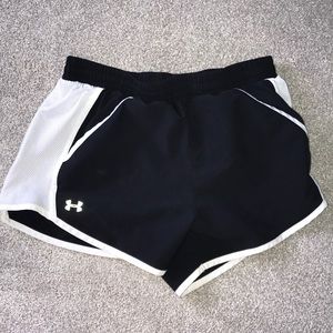 under armour black shorts size small